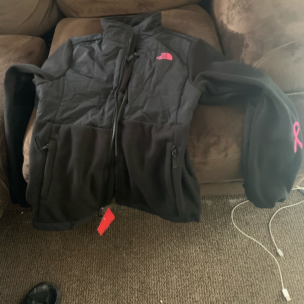 Breast cancer awareness northface brand new